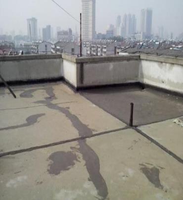 扬州市漏水维修 楼顶漏水是什么原因，楼顶漏水维修方法是什么?